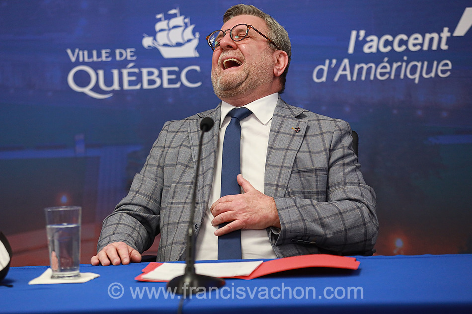 Regis Labeaume annonce qu’il ne se representera pas a la mairie de Quebec lors d’une conference de presse a Quebec le 5 mai 2021. Photo Francis Vachon pour Le Devoir.
