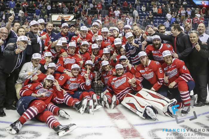 Oshawa Generals players celebrate as they are crowned Memorial Cup champions in Quebec City  on Sunday May 31, 2015. Francis Vachon/Postmedia Network