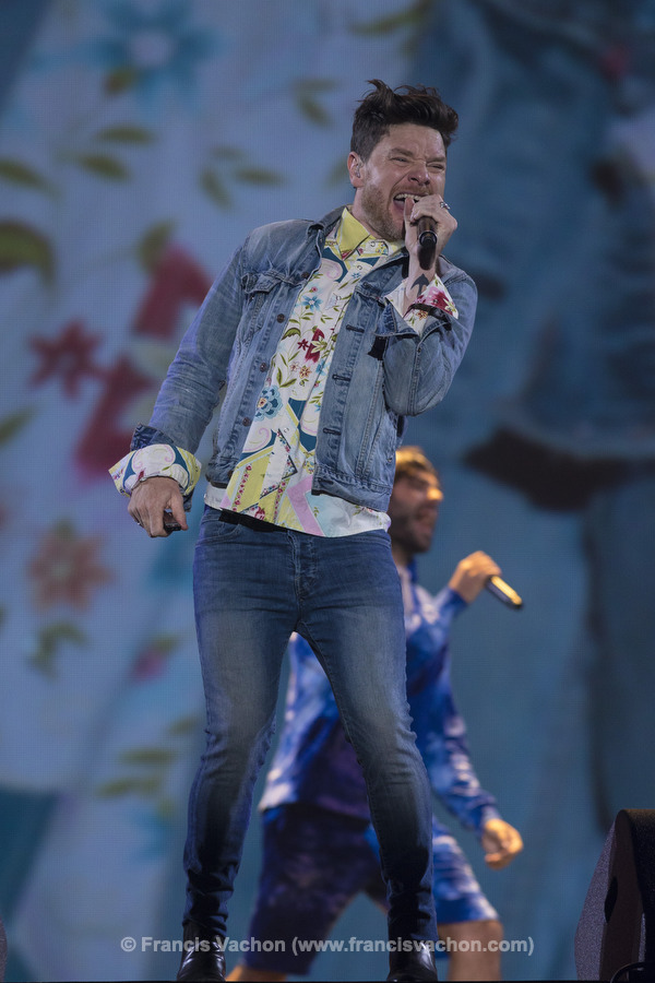 Yann Perreau chante sur scène lors de la fête nationale du Québec sur les Plaines d'Abraham à Québec le 23 juin 2019. Photo Francis Vachon pour Le Devoir.