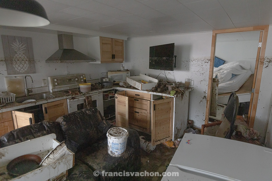 Le sous-sol complètement dévasté d’une maison de chambres sur la rue Leclerc a Baie St-Paul le 2 mai 2023.